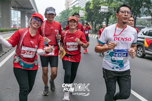 Race photo from ONE RUN 10 K