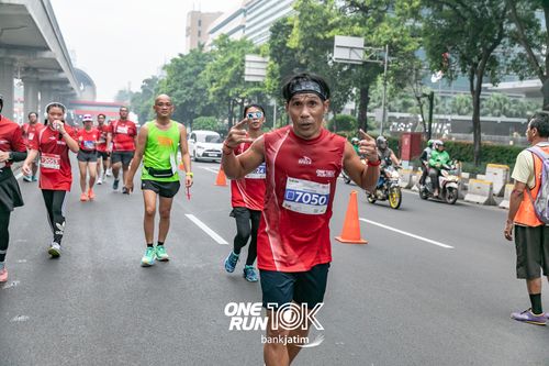 Race photo from ONE RUN 10 K