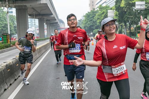 Race photo from ONE RUN 10 K