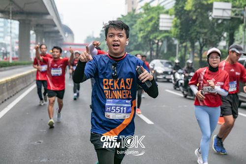 Race photo from ONE RUN 10 K