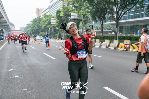 Race photo from ONE RUN 10 K