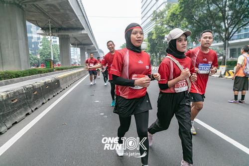 Race photo from ONE RUN 10 K