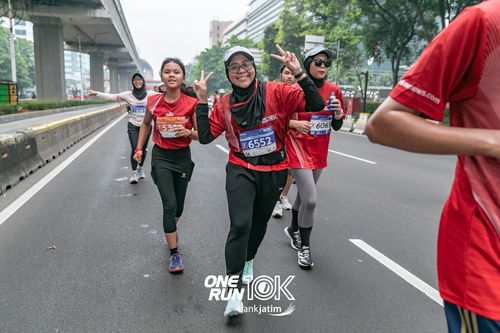 Race photo from ONE RUN 10 K