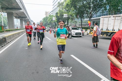 Race photo from ONE RUN 10 K