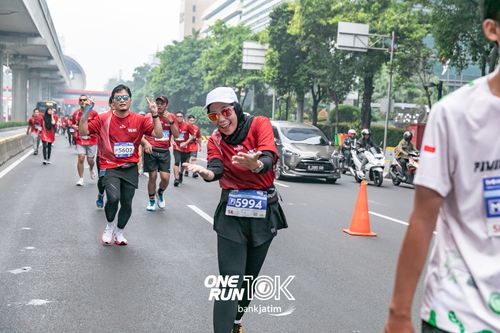 Race photo from ONE RUN 10 K