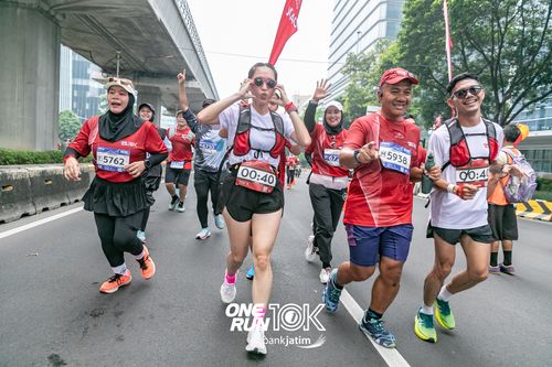 Race photo from ONE RUN 10 K