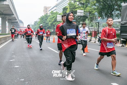 Race photo from ONE RUN 10 K
