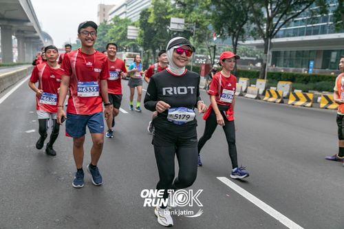 Race photo from ONE RUN 10 K