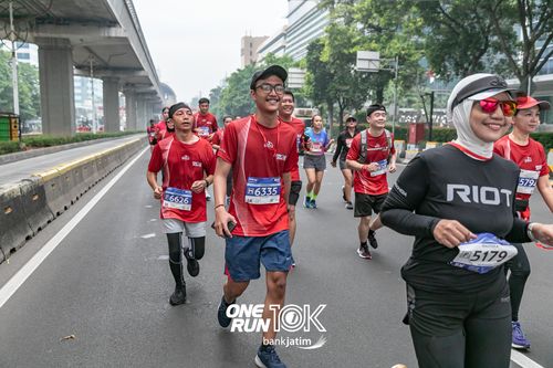 Race photo from ONE RUN 10 K