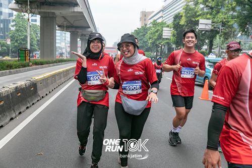 Race photo from ONE RUN 10 K