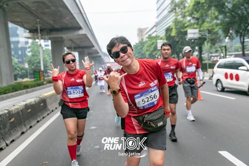 Race photo from ONE RUN 10 K