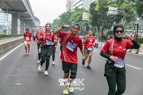 Race photo from ONE RUN 10 K