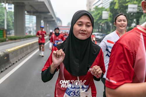 Race photo from ONE RUN 10 K