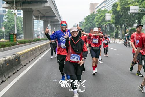 Race photo from ONE RUN 10 K