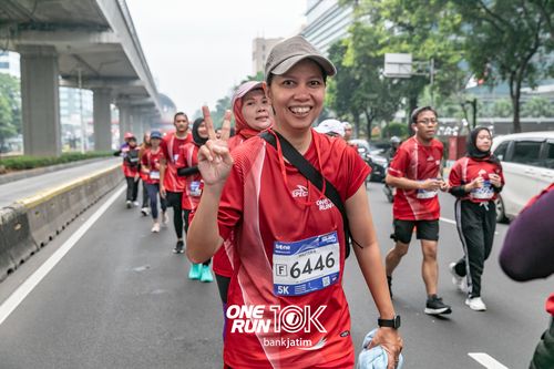 Race photo from ONE RUN 10 K