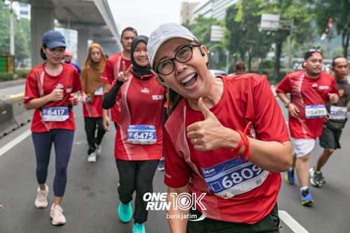 Race photo from ONE RUN 10 K