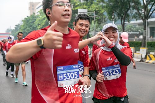 Race photo from ONE RUN 10 K