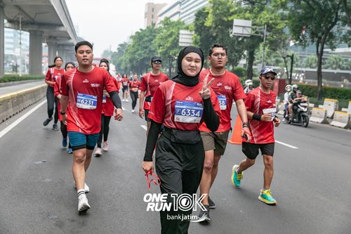 Race photo from ONE RUN 10 K