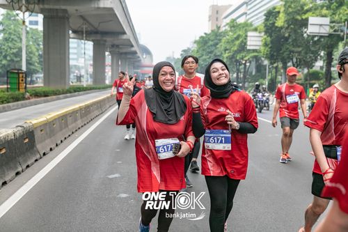 Race photo from ONE RUN 10 K