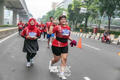 Race photo from ONE RUN 10 K