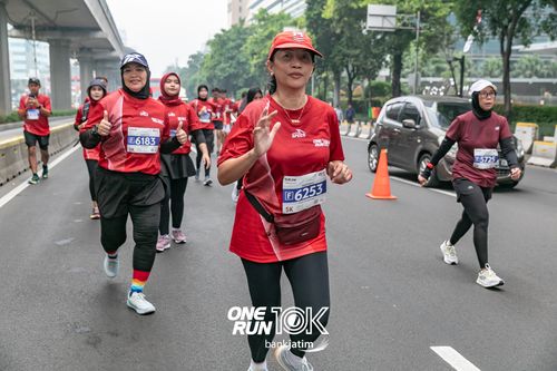 Race photo from ONE RUN 10 K