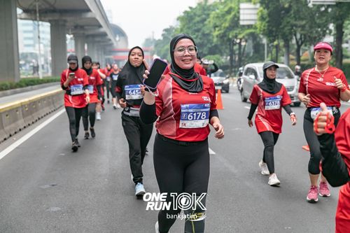 Race photo from ONE RUN 10 K