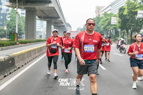 Race photo from ONE RUN 10 K