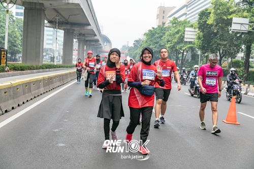Race photo from ONE RUN 10 K