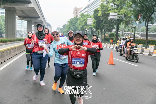 Race photo from ONE RUN 10 K
