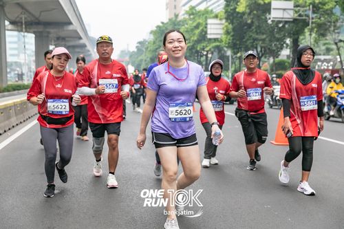 Race photo from ONE RUN 10 K