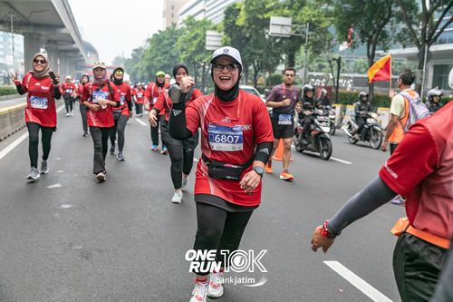 Race photo from ONE RUN 10 K