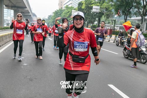 Race photo from ONE RUN 10 K