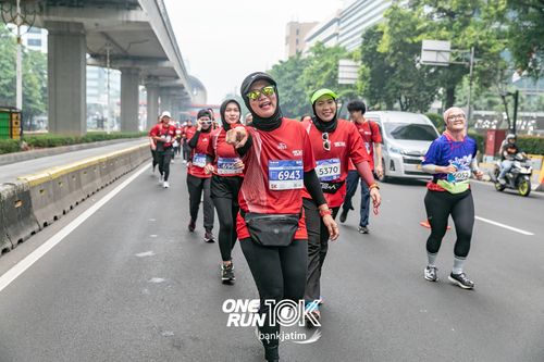 Race photo from ONE RUN 10 K