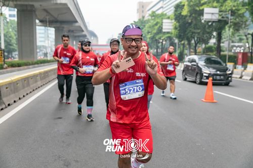 Race photo from ONE RUN 10 K