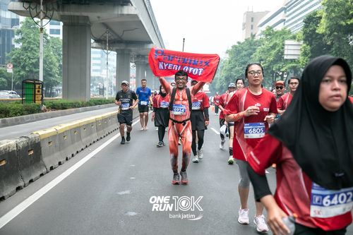 Race photo from ONE RUN 10 K