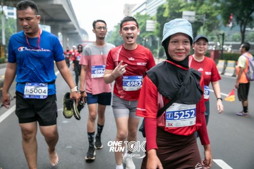 Race photo from ONE RUN 10 K