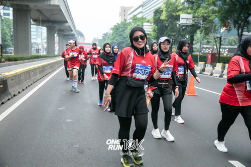 Race photo from ONE RUN 10 K