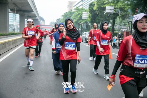 Race photo from ONE RUN 10 K