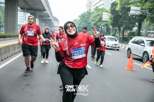 Race photo from ONE RUN 10 K