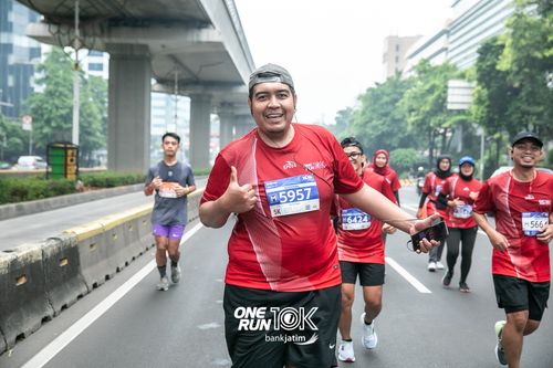 Race photo from ONE RUN 10 K