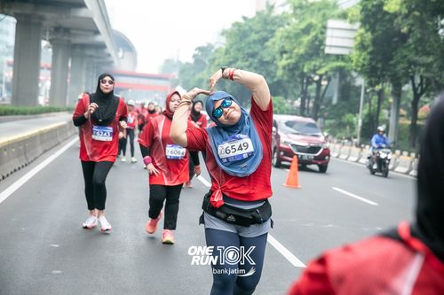 Race photo from ONE RUN 10 K