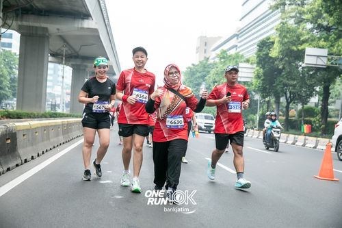 Race photo from ONE RUN 10 K