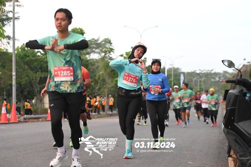 Race photo from Arutmin Borneo Run 2024