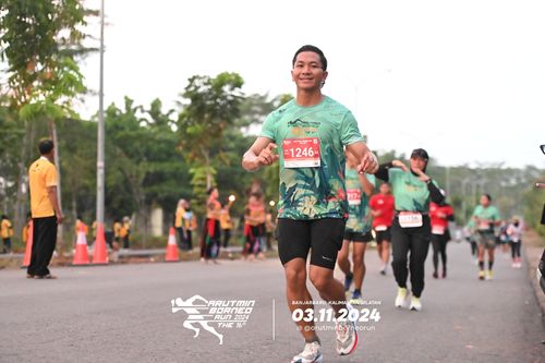 Race photo from Arutmin Borneo Run 2024