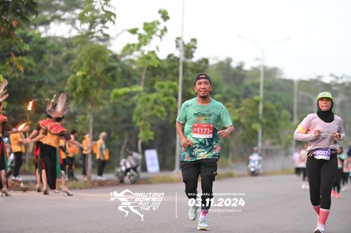 Race photo from Arutmin Borneo Run 2024