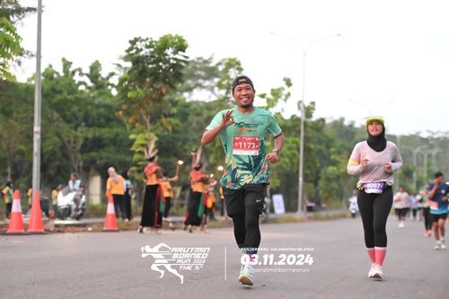 Race photo from Arutmin Borneo Run 2024
