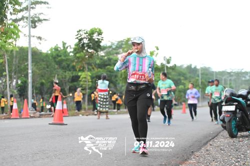Race photo from Arutmin Borneo Run 2024