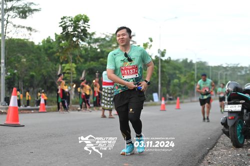 Race photo from Arutmin Borneo Run 2024