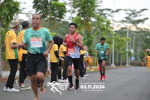 Race photo from Arutmin Borneo Run 2024