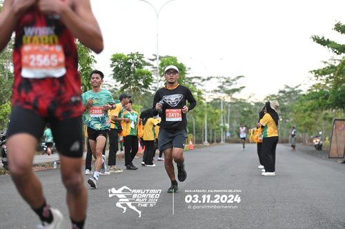 Race photo from Arutmin Borneo Run 2024